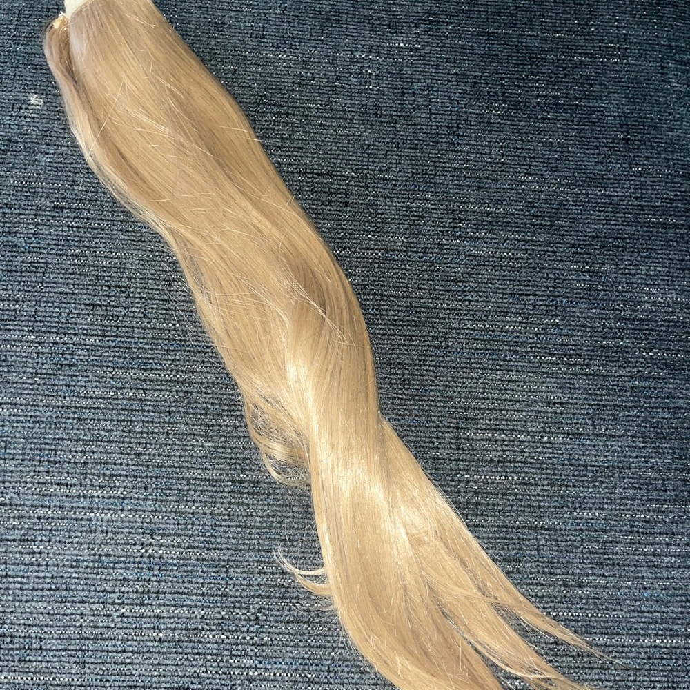 Luxurious Blonde Hair Pony Extension